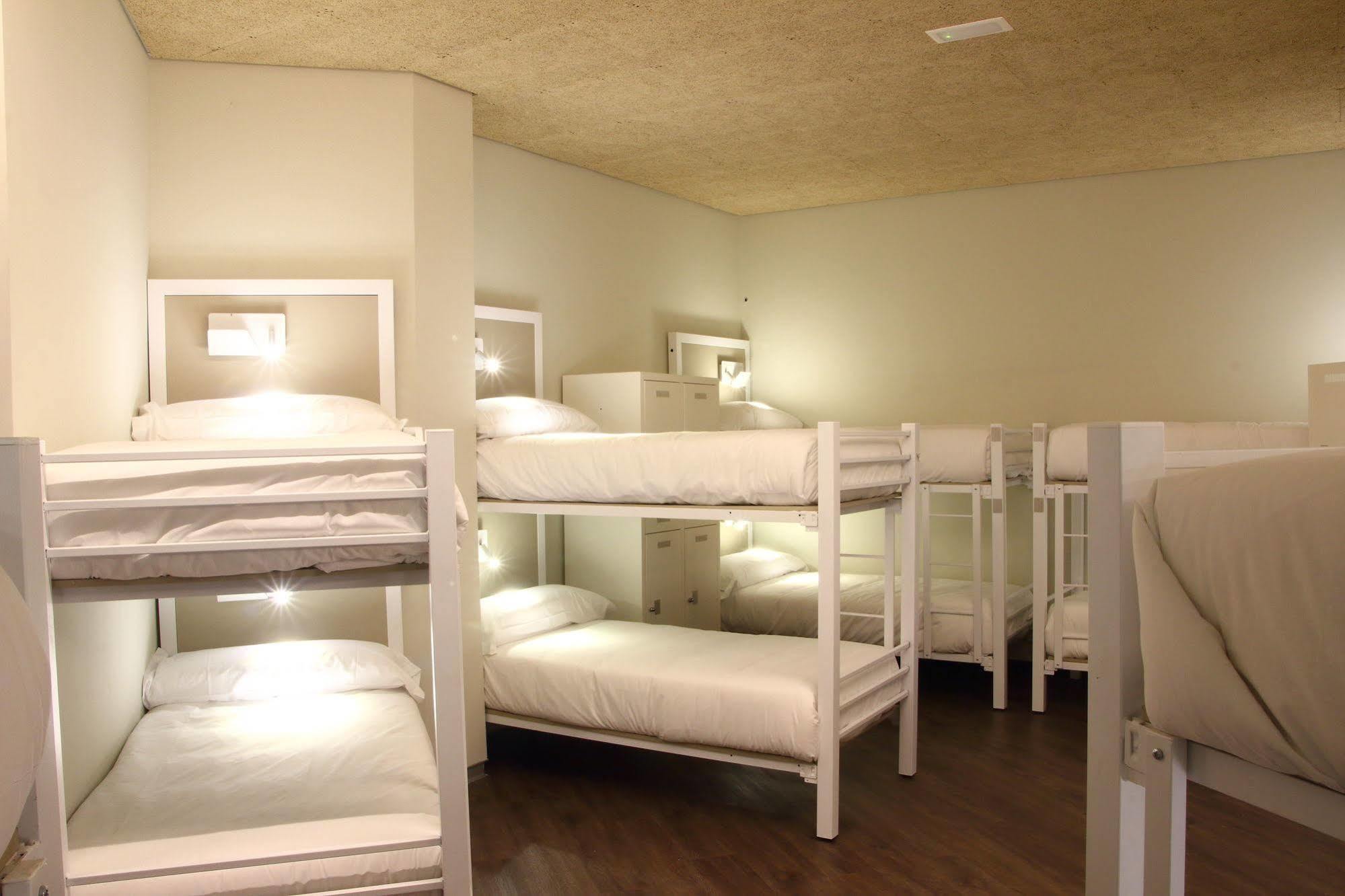 Poshtel Bilbao - Premium Hostel Экстерьер фото